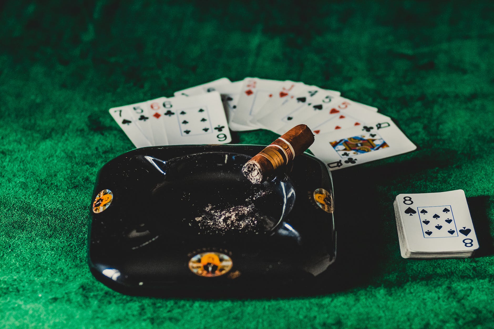 three card poker tables